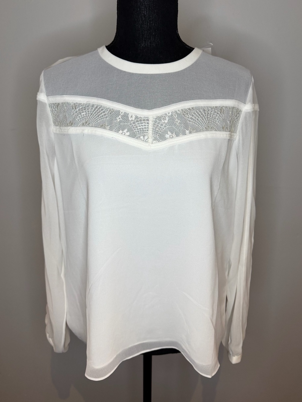 NWT White House Black Market Women's White Lace Yoke Long-Sleeve - Size Small